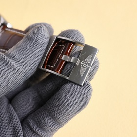 Новинка： полностью обновленный часовой механизм Breitling Avenger