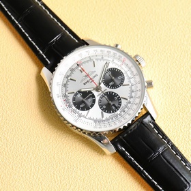 В честь 70-летия выпуска новой модели часов Navitimer, Breitling 