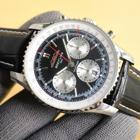 В честь 70-летия выпуска новой модели часов Navitimer, Breitling 
