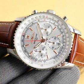 В честь 70-летия выпуска новой модели часов Navitimer, Breitling 