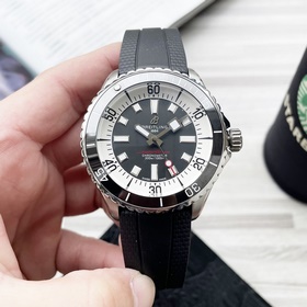 Оригинальная застежка. Серия Superocean от Breitling — это превос