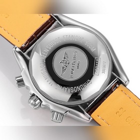 Новинка： полностью обновленный часовой механизм Breitling Avenger