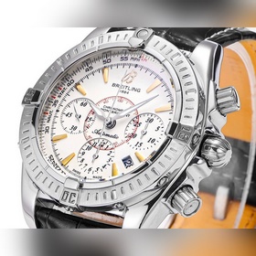 Новинка： полностью обновленный часовой механизм Breitling Avenger