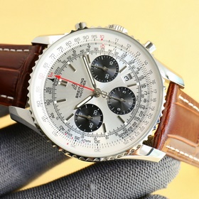 В честь 70-летия выпуска новой модели часов Navitimer, Breitling 