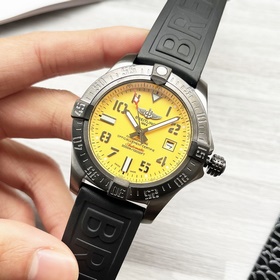 Серия Breitling Superocean! Ободок и корпус изготовлены из нержав