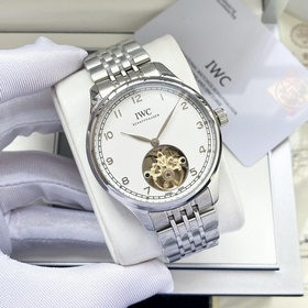 Новый IWC с двумя стрелками, синхронизация с официальным сайтом.