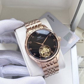 Новый IWC с двумя стрелками, синхронизация с официальным сайтом. 