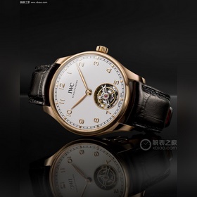 Новые часы IWC с двумя стрелками, синхронизация с официальным сай
