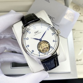 Новые часы IWC с двумя стрелками, синхронизация с официальным сай