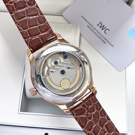 Новые часы IWC с двумя стрелками, синхронизация с официальным сай