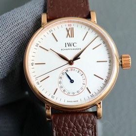 IWC впервые представляет серию Portofino IW359201 с указателем да