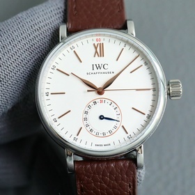 IWC впервые представляет серию Portofino IW359201 с указателем да