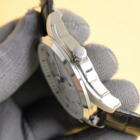 Мужчины ценят трехстрелочные часы 【Новинка】： IWC Лучший дизайн Э