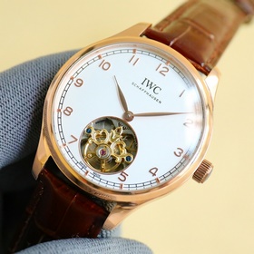 Новые часы IWC с двумя стрелками, синхронизация с официальным сай