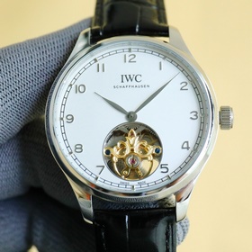Новые часы IWC с двумя стрелками, синхронизация с официальным сай