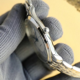 Серия JL Master Ultra Thin от Jaeger-LeCoultre Размер корпуса 40