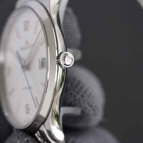 Серия ультратонких часов Jaeger-LeCoultre Размер часового механиз