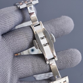 Jaeger-LeCoultre Master Moonphase (версия с настоящим календарем)