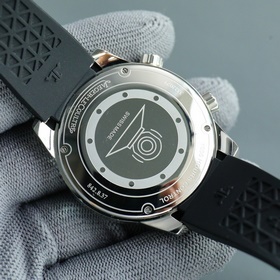 Серия Jaeger-LeCoultre North Star V3, диаметр 41 мм, синхронизиро