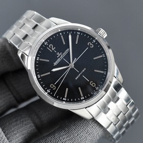 (Скоба) Поступил в продажу Часы Jaeger-LeCoultre из серии Geophys