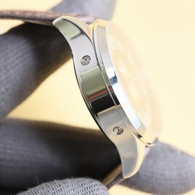 Новинка JAEGER-LECOULTRE — часы Jaeger-LeCoultre Master Compresso