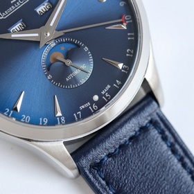 Jaeger-LeCoultre представляет часы Master Calendar 1558420 серии 