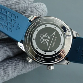 Серия Jaeger-LeCoultre North Star V3, диаметр 41 мм, синхронизиро