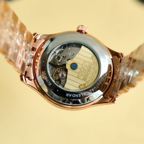 Новинка, эксклюзивно нашем сайте. Longines - ретро-серия, шестист
