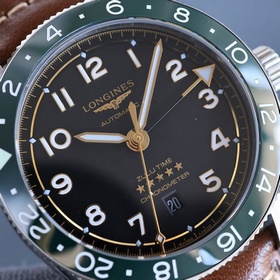Три функции в одном (монохромный GMT) Представляем новые часы Lon