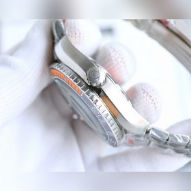 Поступила партия часов Seamaster 600 метров Официально рекомендов