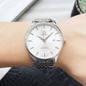 【Новинка】： Omega с тремя стрелками Тип ： Элитный мужской часы 【Ре