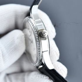 Новейшая модель Omega De Ville Prestige, тщательно разработанная 