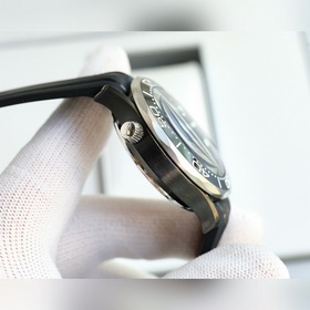 Черный рыцарь прибыл Официально рекомендованный часовой механизм 