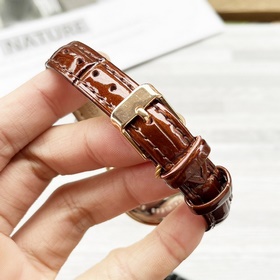 Женские часы Omega с оригинальным импортным кварцевым механизмом,