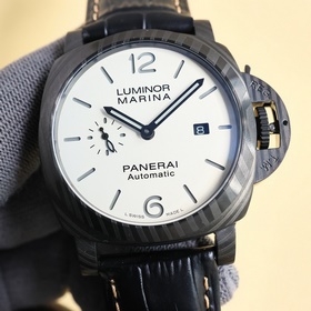 Panerai SUBMERSIBLE BMG-TECH — 47-миллиметровые часы из серии Sub