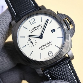 Panerai SUBMERSIBLE BMG-TECH — 47-миллиметровые часы из серии Sub