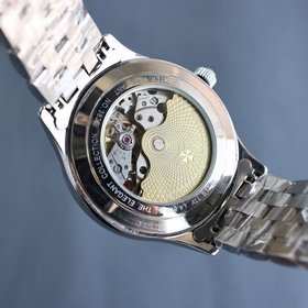 【Новинка】： Vacheron Constantin, дизайн с тремя стрелками Тип ： Эл