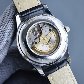 Новейшая модель часов для мужчин из серии Heritage от Vacheron Co