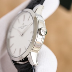 Мужские часы Vacheron Constantin Traditionnelle 1. Часы оснащены 