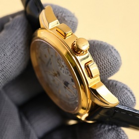 Многофункциональные часы Vacheron Constantin с вечным календарем.