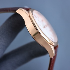Новейшая модель часов для мужчин из серии Heritage от Vacheron Co