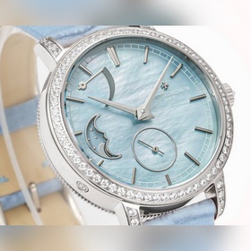Часы Vacheron Constantin Traditionnelle с лунными фазами в корпус