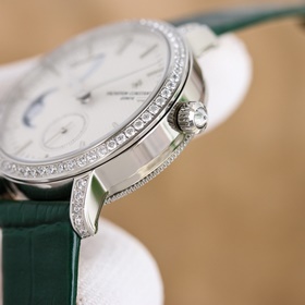 Часы Vacheron Constantin Traditionnelle с лунными фазами в корпус