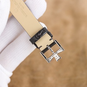 Часы Vacheron Constantin Traditionnelle с лунными фазами в корпус
