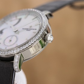 Часы Vacheron Constantin Traditionnelle с лунными фазами в корпус