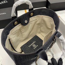 Chanel 22B [Z-версия] Маленькая джинсовая сумка черного цвета для