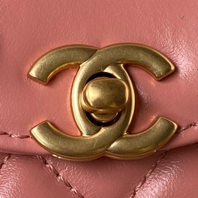 Непревзойденная модель CHANEL 2024/24! A 3435 Непревзойденная жен