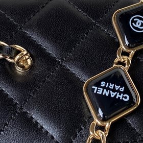 chanel 23B, жемчужина в море, ромбовидные буквы, A96018, небольша