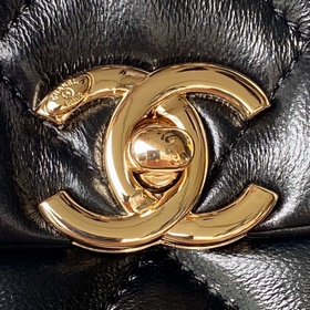 Большая сумка Chanel 24c, новая модель AS4544, с ручкой и крышкой