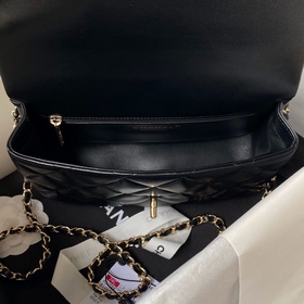 Большая сумка Chanel 24c, новая модель AS4544, с ручкой и крышкой